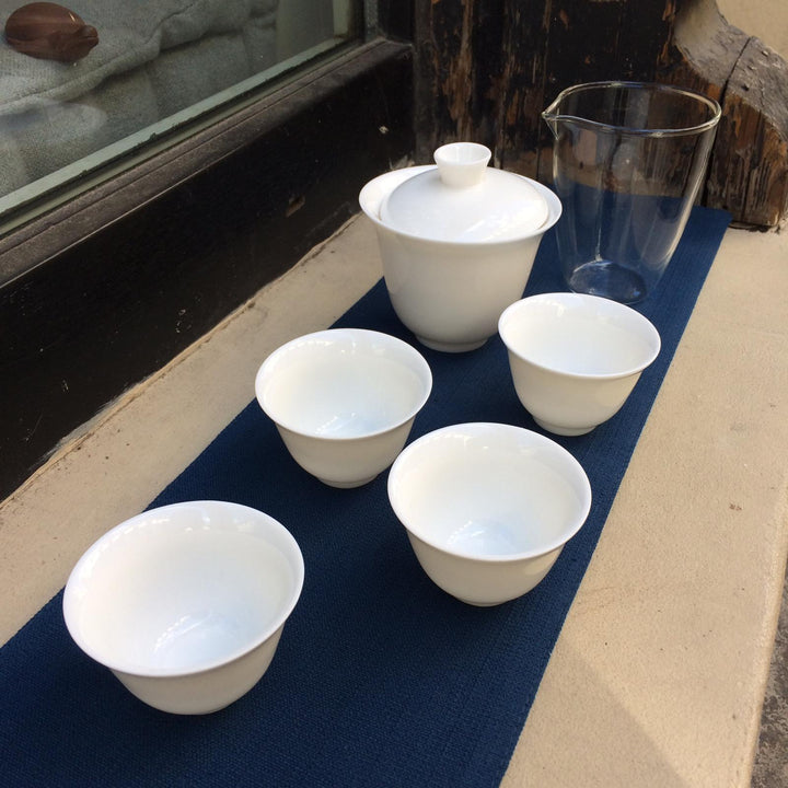 Porzellan Gaiwan Tee Set zum Reisen in weiß