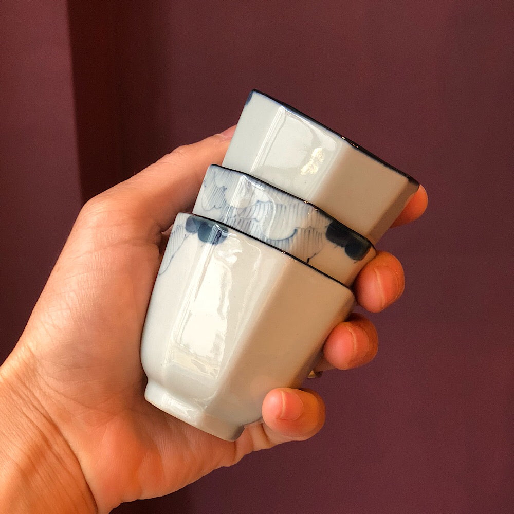 Porzellan Tassen in weiß